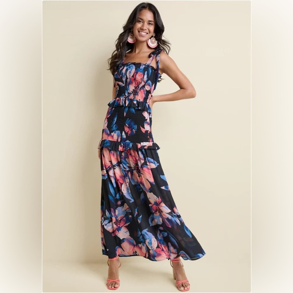 VENUS Dresses & Skirts - Floral Halter Maxi Dress